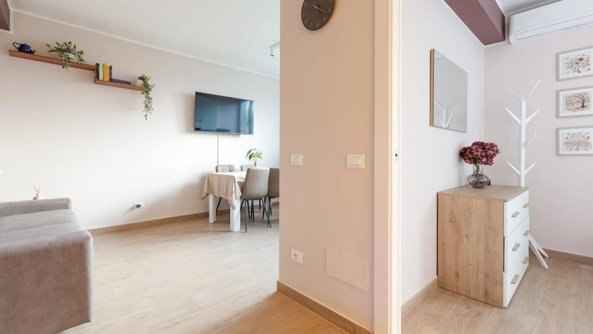 Apartment Affori M3 - Modern And Cozy Studio Milan Italy